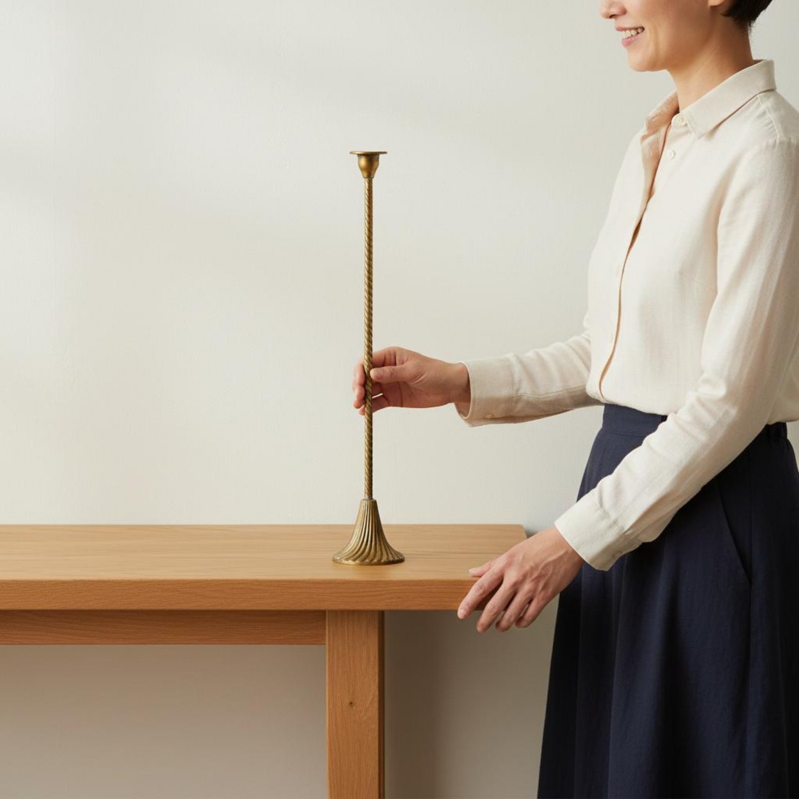 ツイストゴールドキャンドルホルダー安定したベースヴィンテージ - Paraffin Wax のレビューと価格