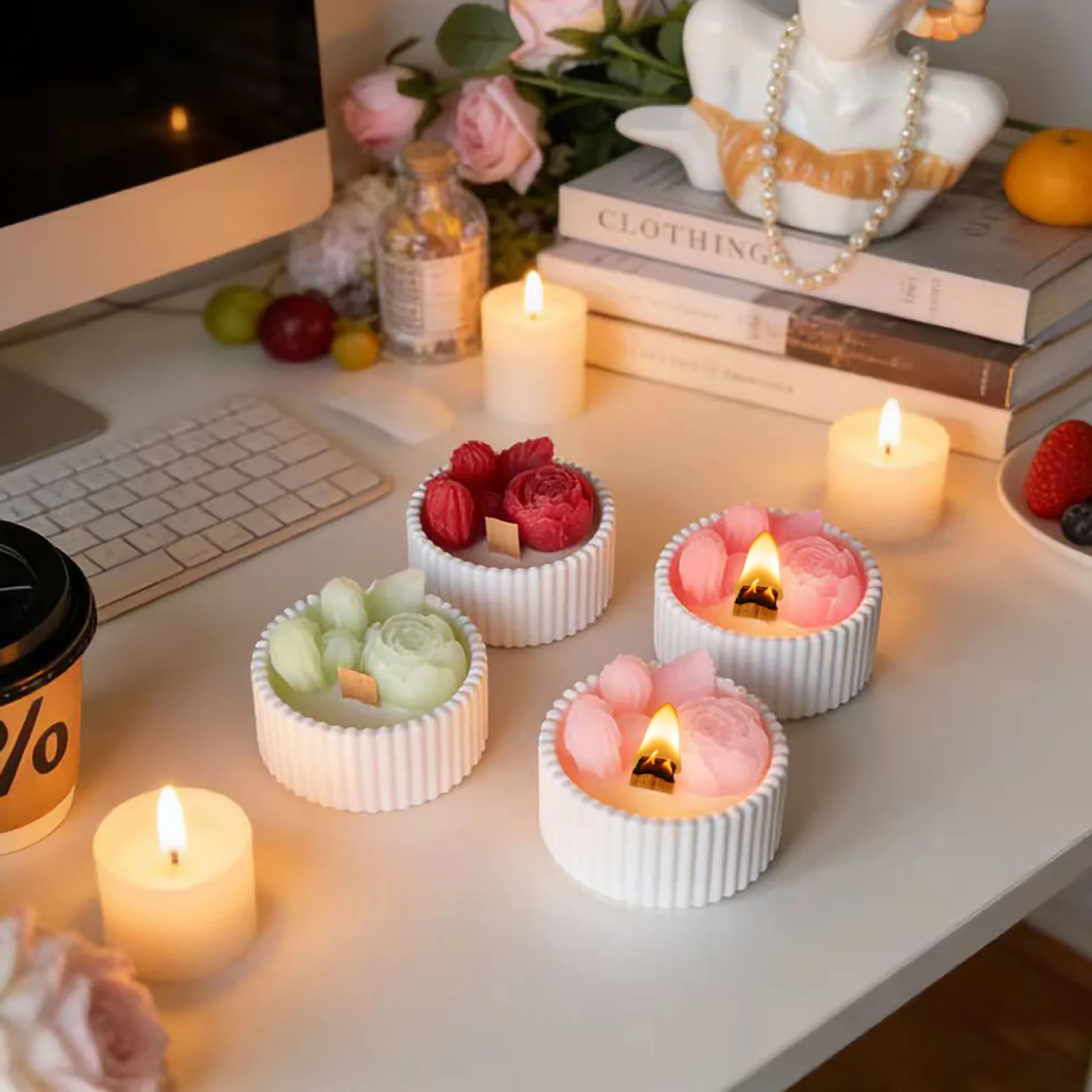 2個入りフローラルローズカップ型アロマキャンドル、セラミック - Paraffin Wax のレビューと価格